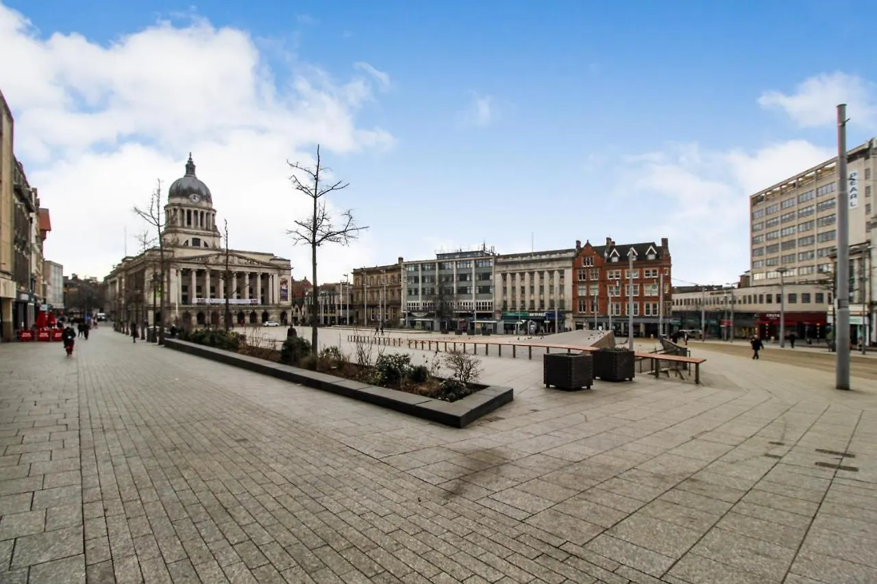 Sleek & Stylish Apartment In The Heart Of The City Nottingham