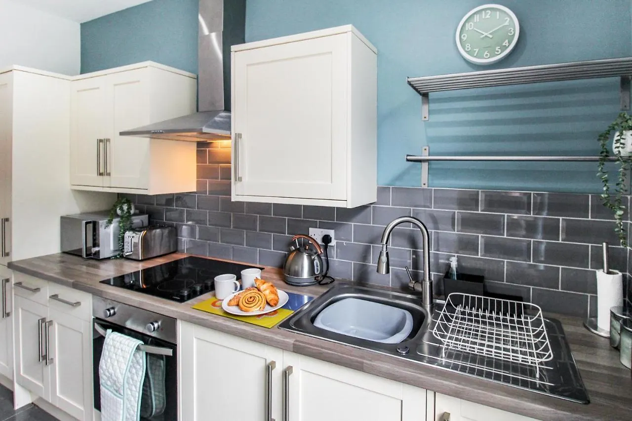 Sleek & Stylish Apartment In The Heart Of The City Nottingham